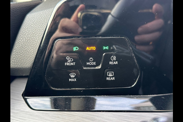 Volkswagen Golf 1.5 eTSI Style Head-Up Memory IQ LIGHT Pano