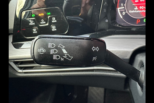 Volkswagen Golf 1.5 eTSI Style Head-Up Memory IQ LIGHT Pano