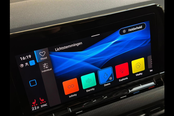 Volkswagen Golf 2.0 TSI GTI Clubsport | NARDO | 300 PK | Pano | IQ. Licht