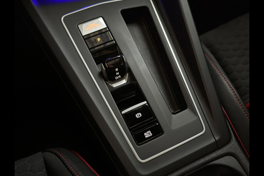 Volkswagen Golf 2.0 TSI GTI Clubsport | NARDO | 300 PK | Pano | IQ. Licht