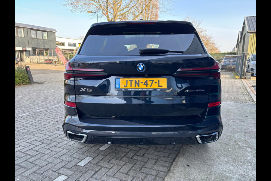 BMW X5 xDrive50e M-Sport PANORAMA DAK HARMAN KARDON 360 CAMERA 22 INCH VELGEN LUCHTVERING