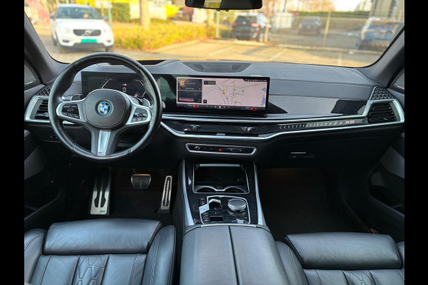 BMW X5 xDrive50e M-Sport PANORAMA DAK HARMAN KARDON 360 CAMERA 22 INCH VELGEN LUCHTVERING