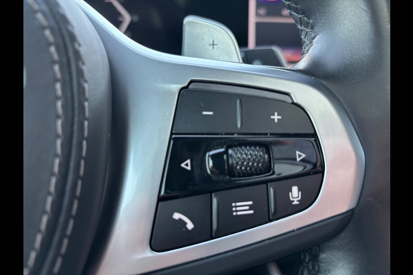 BMW X5 xDrive50e M-Sport PANORAMA DAK HARMAN KARDON 360 CAMERA 22 INCH VELGEN LUCHTVERING