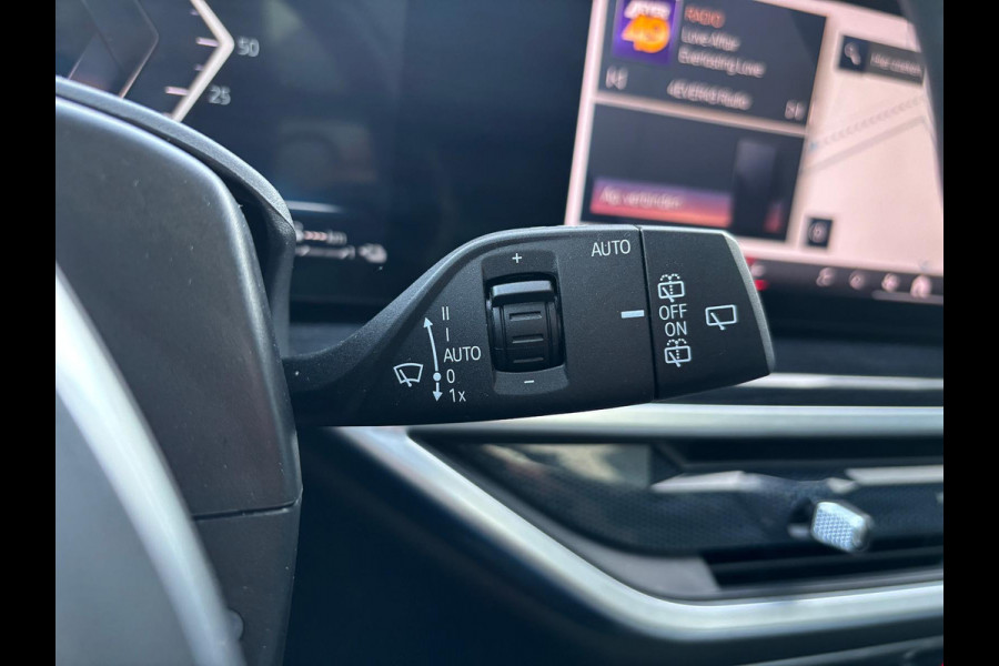 BMW X5 xDrive50e M-Sport PANORAMA DAK HARMAN KARDON 360 CAMERA 22 INCH VELGEN LUCHTVERING