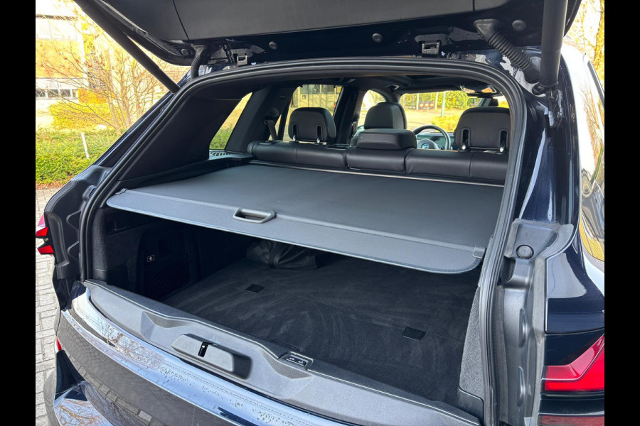 BMW X5 xDrive50e M-Sport PANORAMA DAK HARMAN KARDON 360 CAMERA 22 INCH VELGEN LUCHTVERING