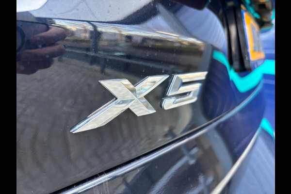 BMW X5 xDrive50e M-Sport PANORAMA DAK HARMAN KARDON 360 CAMERA 22 INCH VELGEN LUCHTVERING