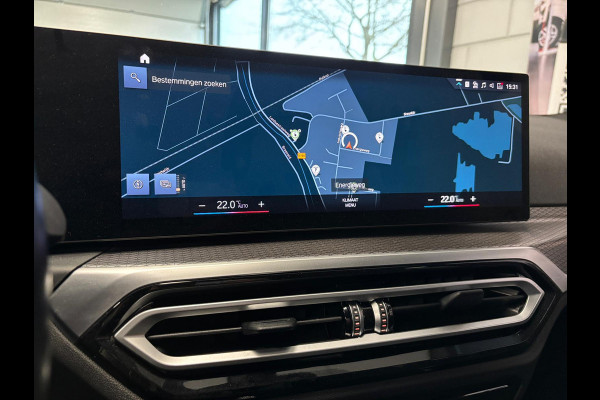 BMW 3 Serie Touring 320e Touring M-Sport PRO PHEV SHADOWLINE ADEPTIVE KOPLAMPEN 360 CAMERA DRIVER ASSIST HEAD-UP DISPLAY INNOVATION PAKKET