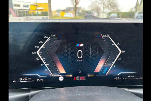 BMW 3 Serie Touring 320e Touring M-Sport PRO PHEV SHADOWLINE ADEPTIVE KOPLAMPEN 360 CAMERA DRIVER ASSIST HEAD-UP DISPLAY INNOVATION PAKKET