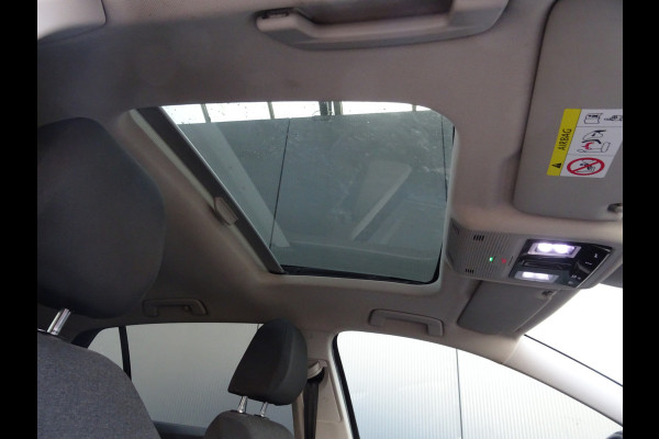 Volkswagen Golf 1.5 TSI Style * PANORAMADAK * KEYLESS * 4 SEIZOENSBANDEN !!