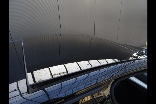 Volkswagen Golf 1.5 TSI Style * PANORAMADAK * KEYLESS * 4 SEIZOENSBANDEN !!