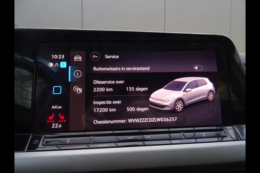 Volkswagen Golf 1.5 TSI Style * PANORAMADAK * KEYLESS * 4 SEIZOENSBANDEN !!