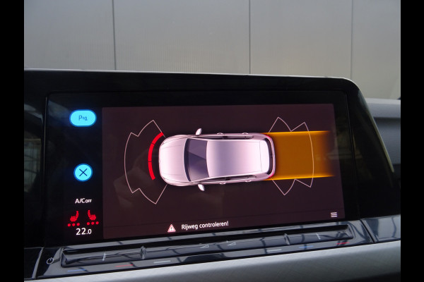 Volkswagen Golf 1.5 TSI Style * PANORAMADAK * KEYLESS * 4 SEIZOENSBANDEN !!