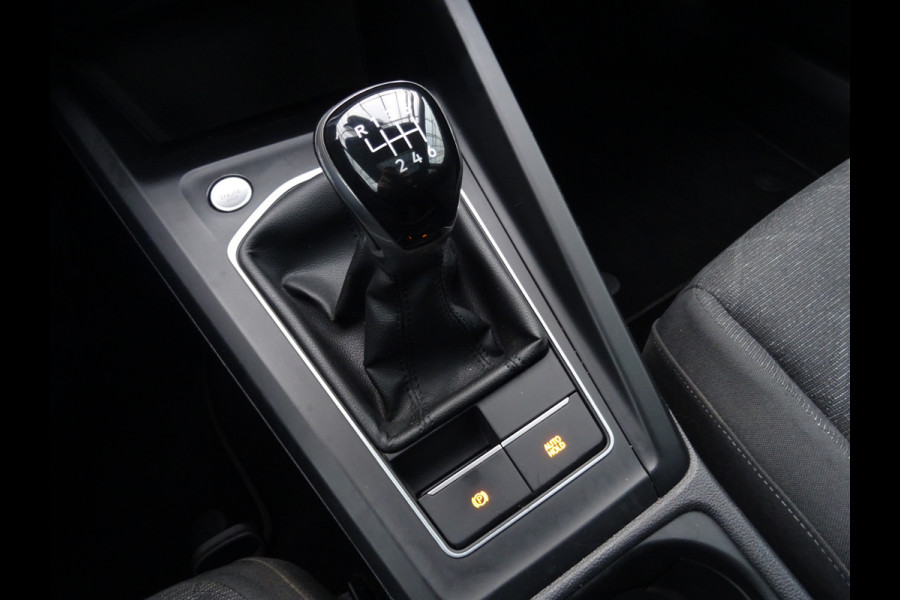 Volkswagen Golf 1.5 TSI Style * PANORAMADAK * KEYLESS * 4 SEIZOENSBANDEN !!