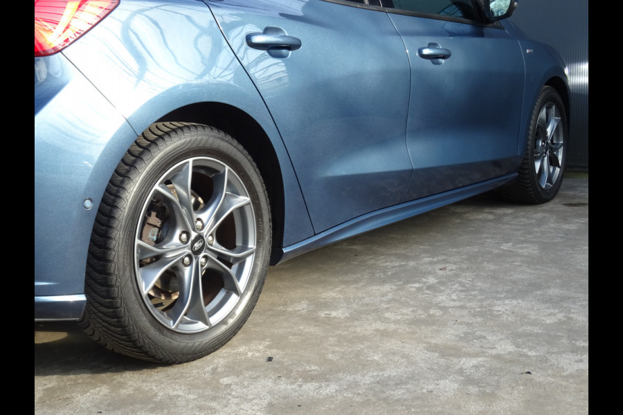 Ford Focus 1.0 EcoBoost Titanium X ST-LINE * PANORAMADAK * 4 SEIZONSBANDEN !!