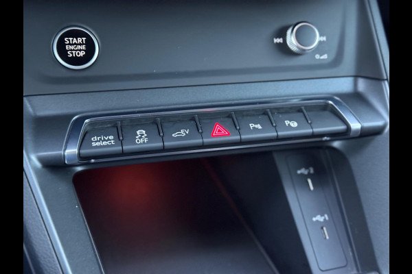 Audi Q3 Sportback 45 TFSI e S Edition Matrix/Elektr.Stoel/Keyless/Camera