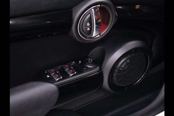 MINI Mini 1.5 Cooper 60 Years Edition [SCHUIFKANTELDAK, HARMAN/KARDON, APPLE CARPLAY, HEAD-UP, STOELVERWARMING, VOL LEDER, PDC V+A, CRUISE, CLIMATE, NIEUWSTAAT]