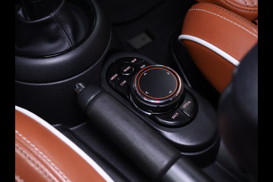 MINI Mini 1.5 Cooper 60 Years Edition [SCHUIFKANTELDAK, HARMAN/KARDON, APPLE CARPLAY, HEAD-UP, STOELVERWARMING, VOL LEDER, PDC V+A, CRUISE, CLIMATE, NIEUWSTAAT]