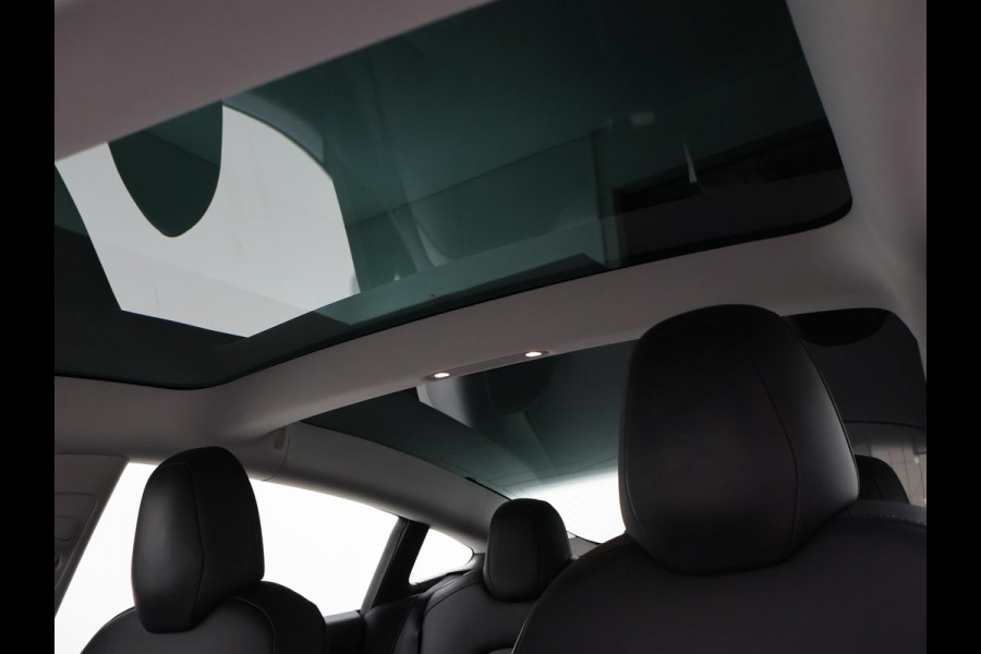Tesla Model 3 PERFORMANCE 462 PK AWD 75 KWH ORIG. NL + 20 INCH | AUTOPILOT | PANORAMA | LEDER