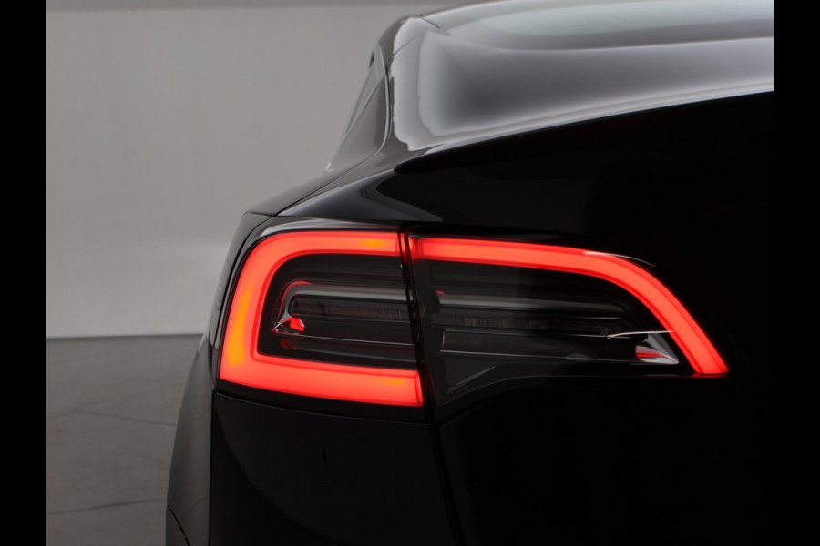 Tesla Model 3 PERFORMANCE 462 PK AWD 75 KWH ORIG. NL + 20 INCH | AUTOPILOT | PANORAMA | LEDER