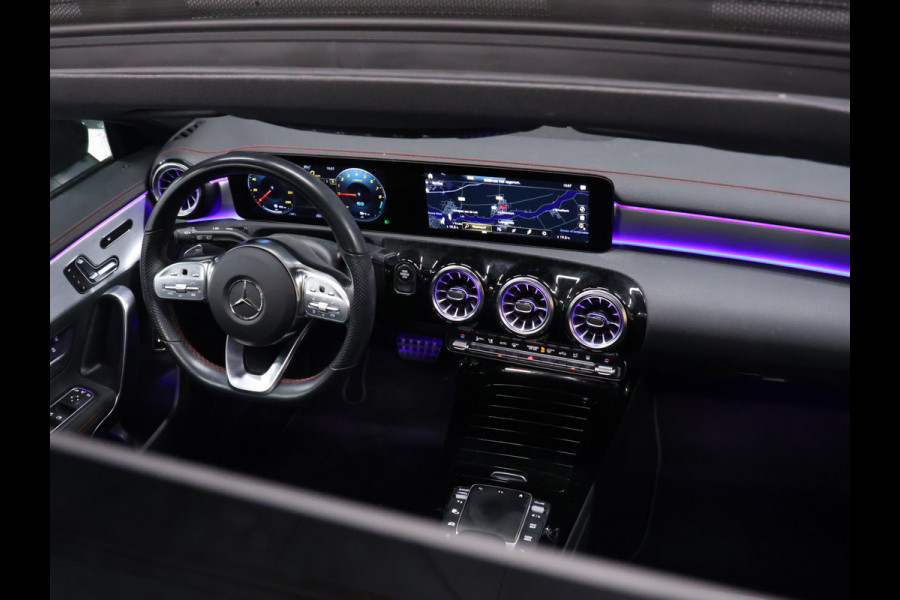 Mercedes-Benz CLA-Klasse Shooting Brake 250 e AMG Limited FULL OPTION [ADAPTIVE CRUISE, CAMERA, APPLE CARPLAY,  MEMORY SEATS, SCHUIFKANTELDAK, SFEERVERLICHTING, DIGITAL DASH, TREKHAAK, HALF LEDER, NAVIGATIE, NIEUWSTAAT]