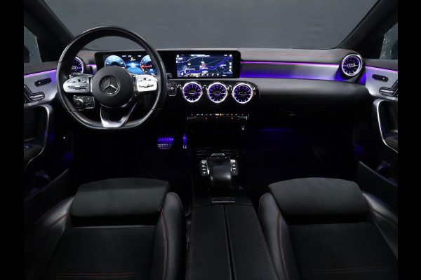 Mercedes-Benz CLA-Klasse Shooting Brake 250 e AMG Limited FULL OPTION [ADAPTIVE CRUISE, CAMERA, APPLE CARPLAY,  MEMORY SEATS, SCHUIFKANTELDAK, SFEERVERLICHTING, DIGITAL DASH, TREKHAAK, HALF LEDER, NAVIGATIE, NIEUWSTAAT]