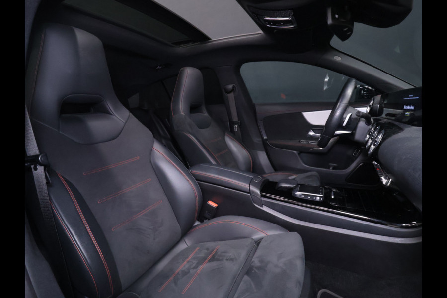 Mercedes-Benz CLA-Klasse Shooting Brake 250 e AMG Limited FULL OPTION [ADAPTIVE CRUISE, CAMERA, APPLE CARPLAY,  MEMORY SEATS, SCHUIFKANTELDAK, SFEERVERLICHTING, DIGITAL DASH, TREKHAAK, HALF LEDER, NAVIGATIE, NIEUWSTAAT]