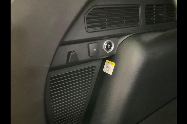 Ford Kuga 2.5 PHEV ST-Line | Wegklapbare trekhaak |  Adaptive cruise control | Winter Pack | Camera | Elektrische achterklep