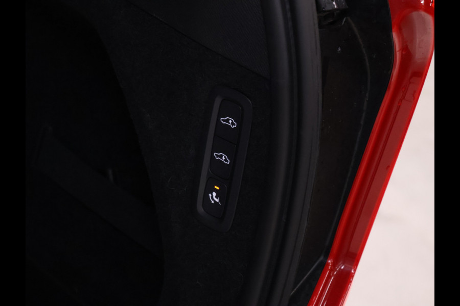 Volvo XC90 2.0 T8 Recharge AWD Inscription Exclusive [DIGITAL DASH, ADAPTIVE CRUISE, CAMERA, BOWERS & WILKINS AUDIO, MEMORY STOELEN, ELEK TREKHAAK, APPLE CARPLAY, CLIMATE CONTROL, HEAD UP DISPLAY, AIRCO ACHTER, NAVIGATIE, NIEUWSTAAT]