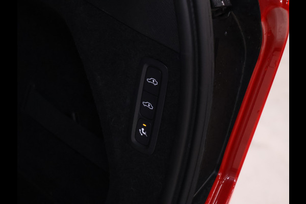 Volvo XC90 2.0 T8 Recharge AWD Inscription Exclusive [DIGITAL DASH, ADAPTIVE CRUISE, CAMERA, BOWERS & WILKINS AUDIO, MEMORY STOELEN, ELEK TREKHAAK, APPLE CARPLAY, CLIMATE CONTROL, HEAD UP DISPLAY, AIRCO ACHTER, NAVIGATIE, NIEUWSTAAT]