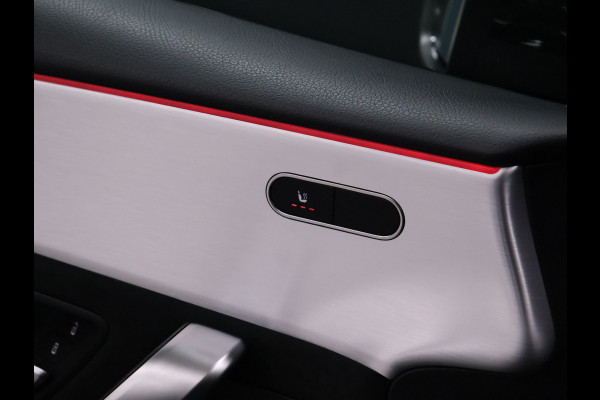 Mercedes-Benz A-Klasse 250 e Business Solution AMG Limited [SCHUIFKANTELDAK, APPLE CARPLAY, DIGITAL DASH, CAMERA, CRUISE, HALF LEDER, STOELVERWARMING, FLIPPERS, CLIMATE CONTROL, SFEERVERLICHTING, NAVIGATIE, NIEUWSTAAT]
