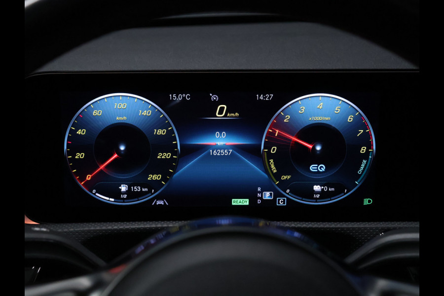 Mercedes-Benz A-Klasse 250 e Business Solution AMG Limited [SCHUIFKANTELDAK, APPLE CARPLAY, DIGITAL DASH, CAMERA, CRUISE, HALF LEDER, STOELVERWARMING, FLIPPERS, CLIMATE CONTROL, SFEERVERLICHTING, NAVIGATIE, NIEUWSTAAT]