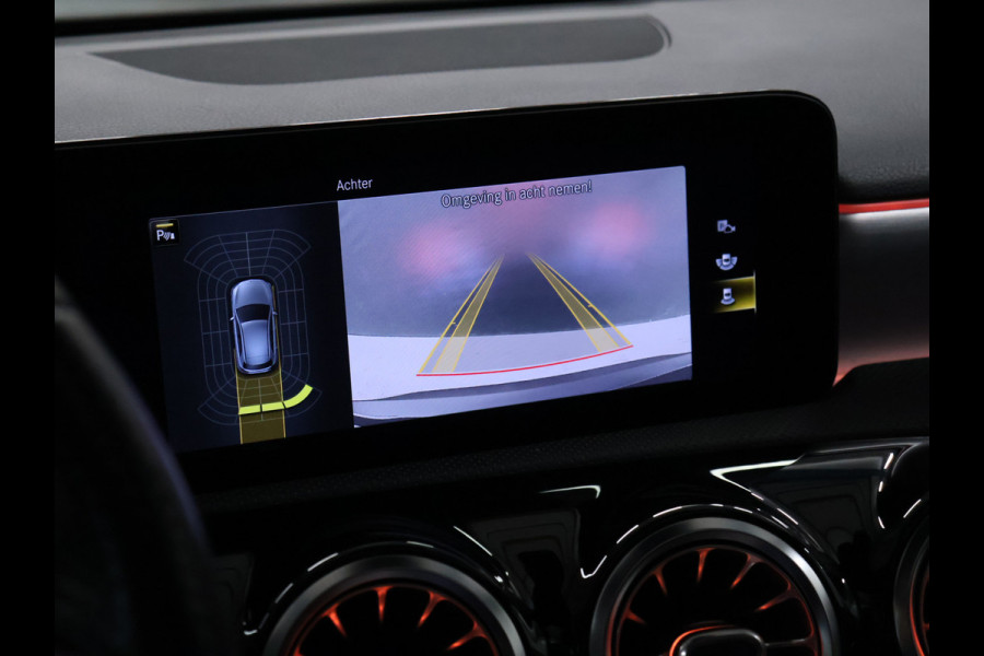 Mercedes-Benz A-Klasse 250 e Business Solution AMG Limited [SCHUIFKANTELDAK, APPLE CARPLAY, DIGITAL DASH, CAMERA, CRUISE, HALF LEDER, STOELVERWARMING, FLIPPERS, CLIMATE CONTROL, SFEERVERLICHTING, NAVIGATIE, NIEUWSTAAT]