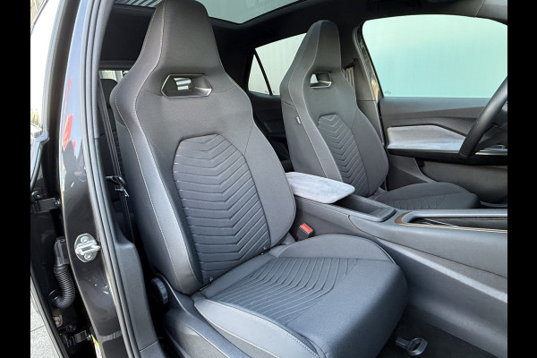 CUPRA Born BWJ 2022 | SOH 92,4% BUS Adrenaline 204PK 62 kWh | PANO DAK | CAMERA A | 19'' LMV | STOELVERW | NAVI | CLIMA | CARPLAY |