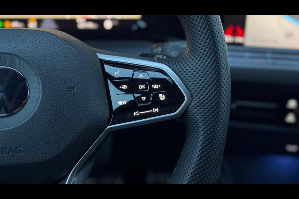 Volkswagen Golf 1.5 eTSI R-Line Pano/H&K/Matrix/Camera