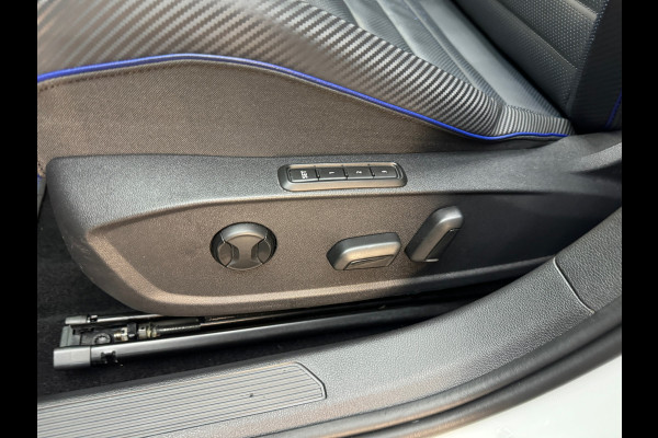 Volkswagen Golf 2.0 TSI R 4M Performance Pano|HuD|Akra|Memory