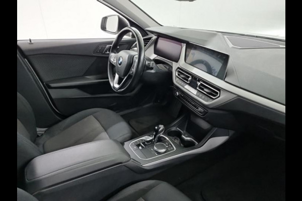 BMW 1-serie 118i Aut. Executive Bus. Edition | LED | Navi | LMV | Virtual Live Cockpit |