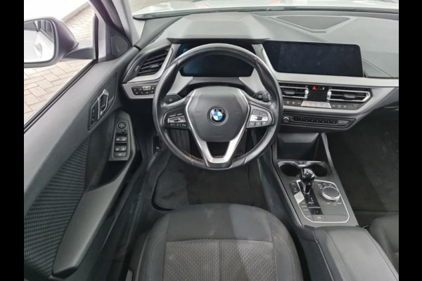 BMW 1-serie 118i Aut. Executive Bus. Edition | LED | Navi | LMV | Virtual Live Cockpit |