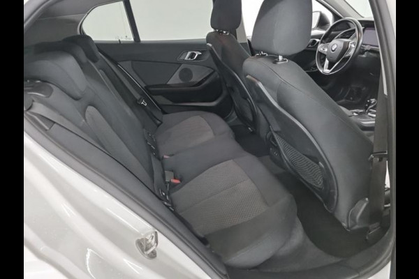 BMW 1-serie 118i Aut. Executive Bus. Edition | LED | Navi | LMV | Virtual Live Cockpit |