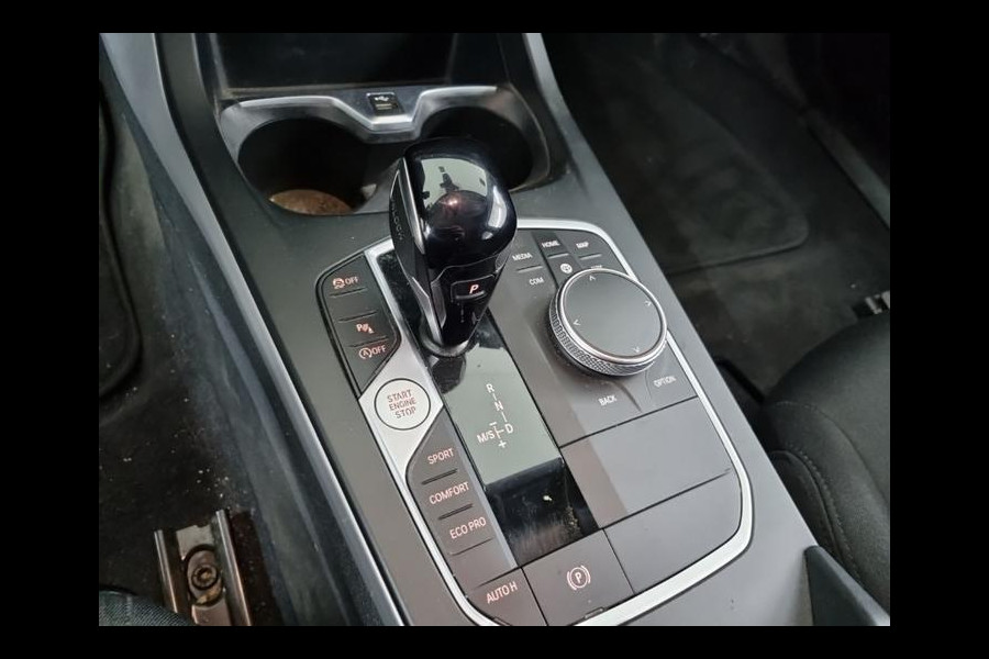 BMW 1-serie 118i Aut. Executive Bus. Edition | LED | Navi | LMV | Virtual Live Cockpit |