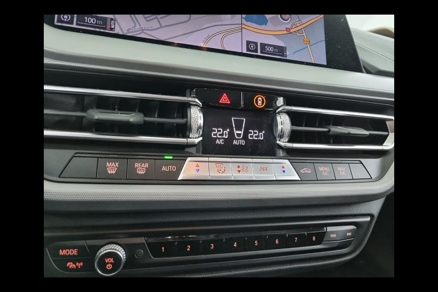 BMW 1-serie 118i Aut. Executive Bus. Edition | LED | Navi | LMV | Virtual Live Cockpit |