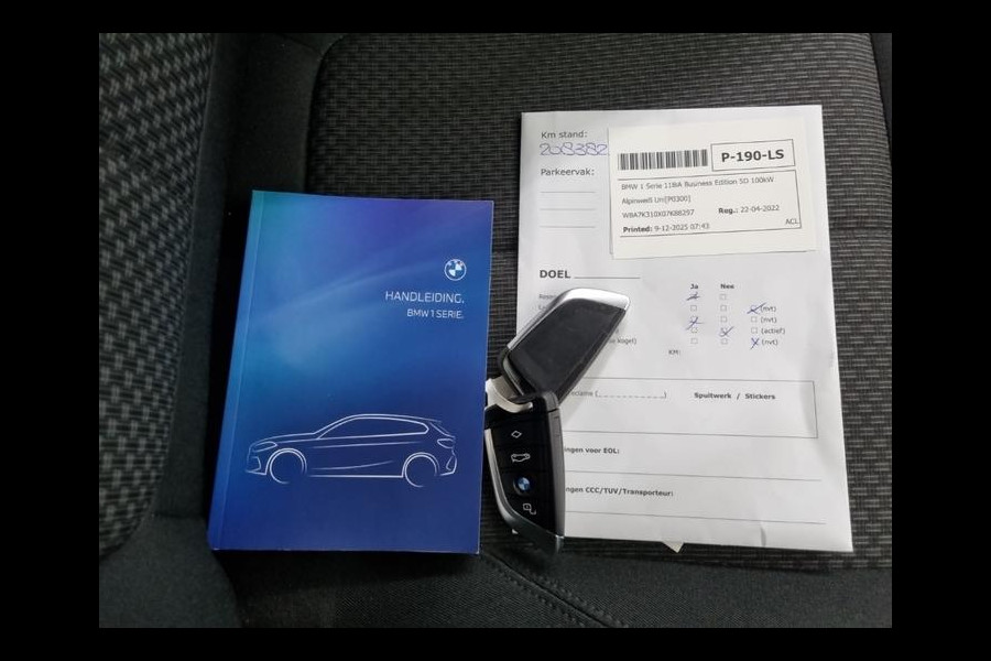 BMW 1-serie 118i Aut. Executive Bus. Edition | LED | Navi | LMV | Virtual Live Cockpit |