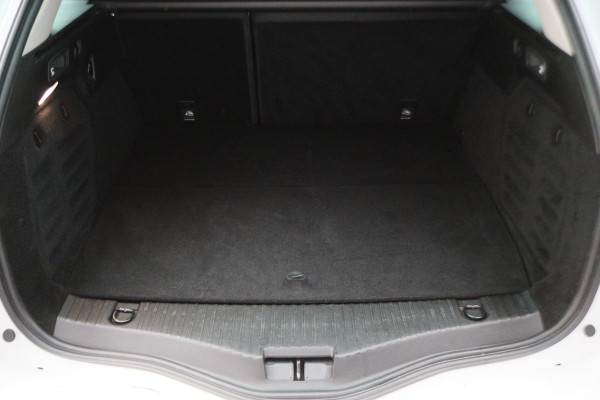 Renault Mégane Estate 1.6 E-Tech Plug-In Hybrid 160 R.S. Line Leer, Schuif-/Kanteldak, Apple Carplay, BOSE, Trekhaak, Camera