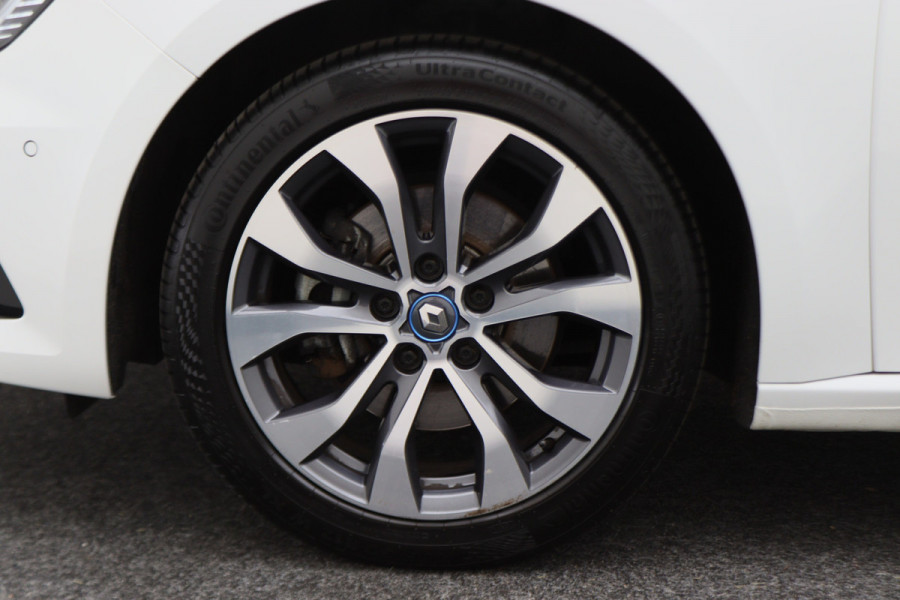 Renault Mégane Estate 1.6 E-Tech Plug-In Hybrid 160 R.S. Line Leer, Schuif-/Kanteldak, Apple Carplay, BOSE, Trekhaak, Camera