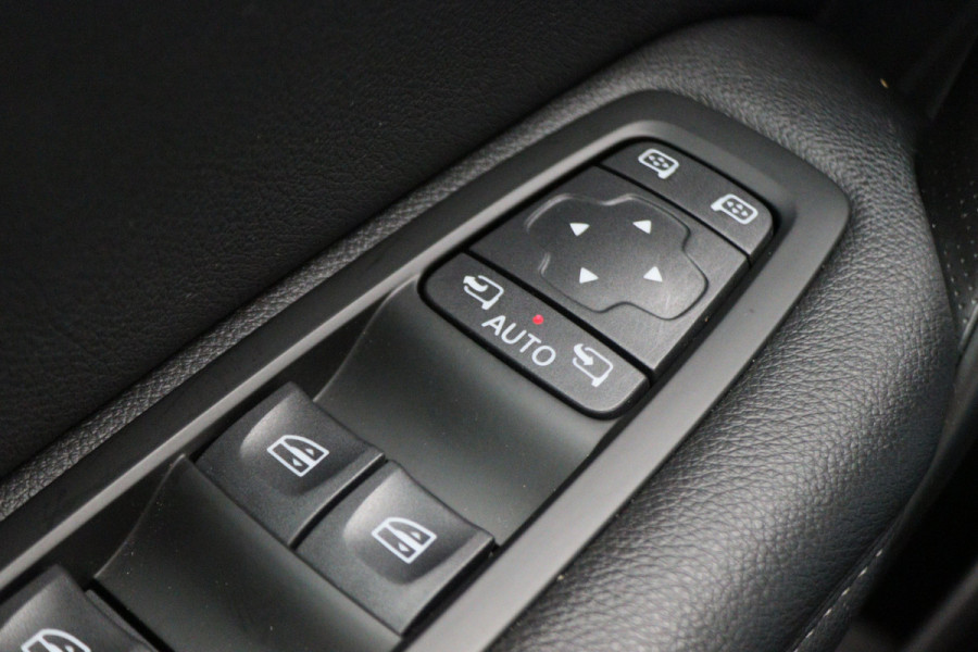 Renault Mégane Estate 1.6 E-Tech Plug-In Hybrid 160 R.S. Line Leer, Schuif-/Kanteldak, Apple Carplay, BOSE, Trekhaak, Camera