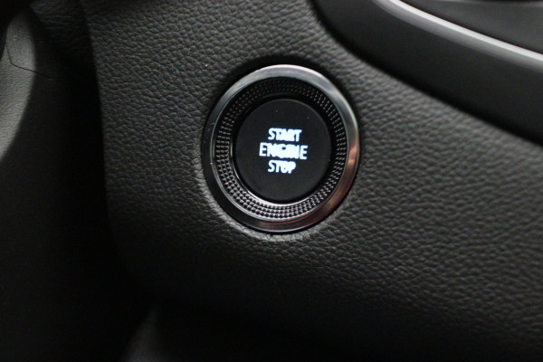 Renault Mégane Estate 1.6 E-Tech Plug-In Hybrid 160 R.S. Line Leer, Schuif-/Kanteldak, Apple Carplay, BOSE, Trekhaak, Camera