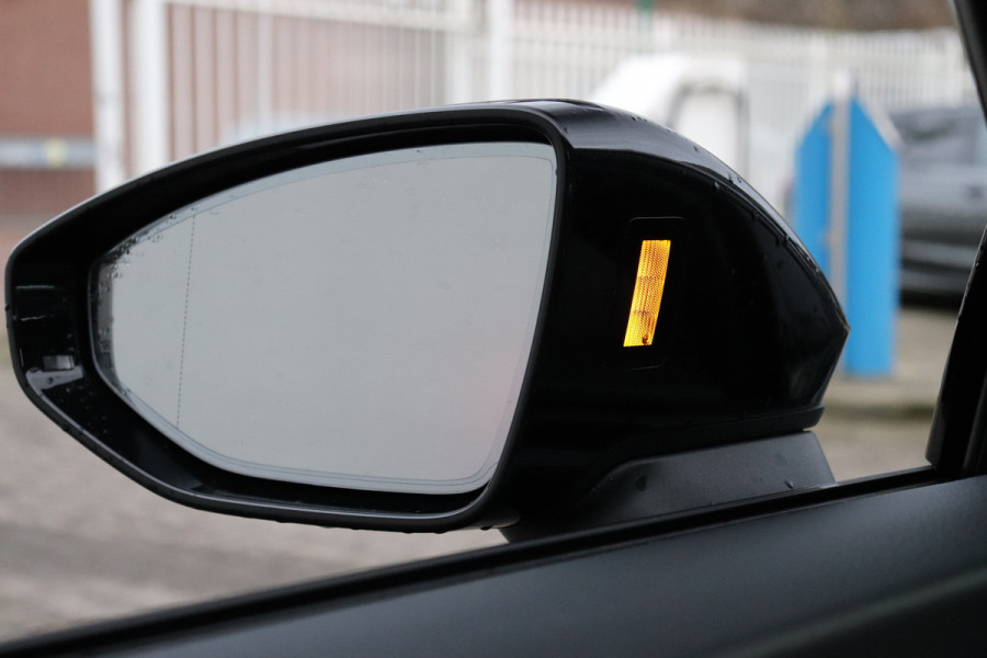 Audi A6 Avant 55 TFSI e Quattro (2x) S-line Competition HUD PANO MATRIX