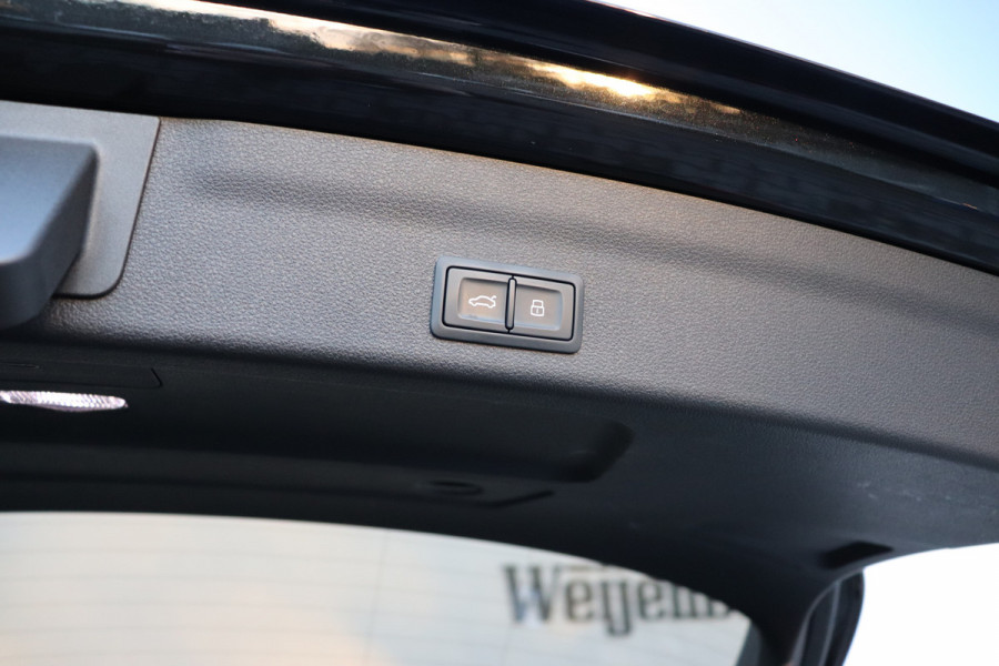 Audi A6 Avant 55 TFSI e Quattro (2x) S-line Competition HUD PANO MATRIX