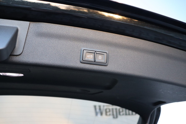 Audi A6 Avant 55 TFSI e Quattro (2x) S-line Competition HUD PANO MATRIX