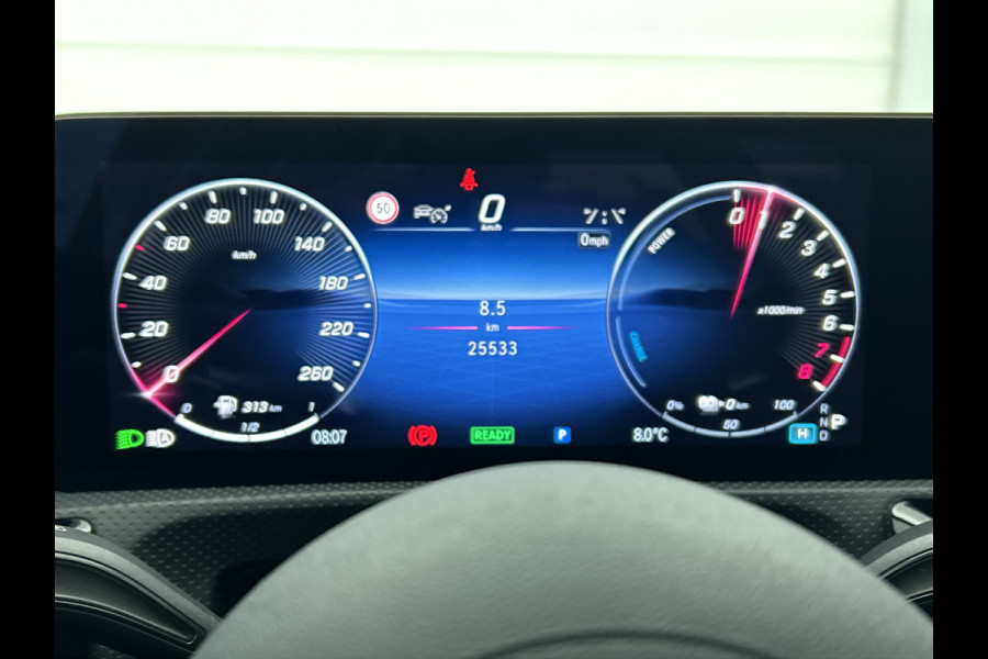 Mercedes-Benz A-Klasse 250 e AMG Plug-In Hybride AMG Line | Night Pakket | Trekhaak | Sfeerverlichting  | Achteruitrijcamera | Stuur en Stoelverwarming. Inclusief 24 maanden MB Certified garantie voor Europa.