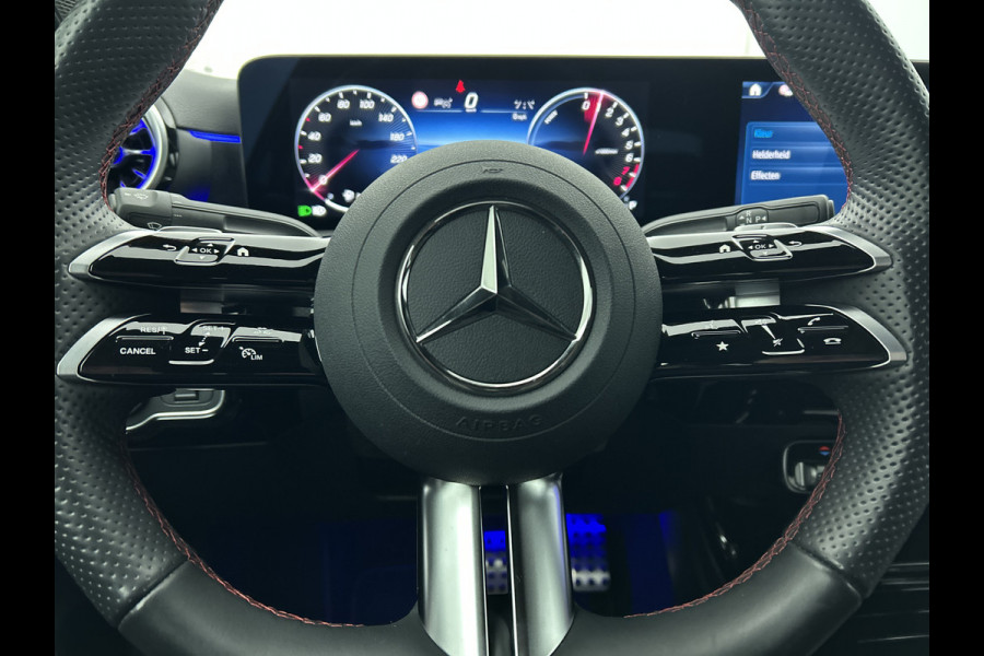 Mercedes-Benz A-Klasse 250 e AMG Plug-In Hybride AMG Line | Night Pakket | Trekhaak | Sfeerverlichting  | Achteruitrijcamera | Stuur en Stoelverwarming. Inclusief 24 maanden MB Certified garantie voor Europa.